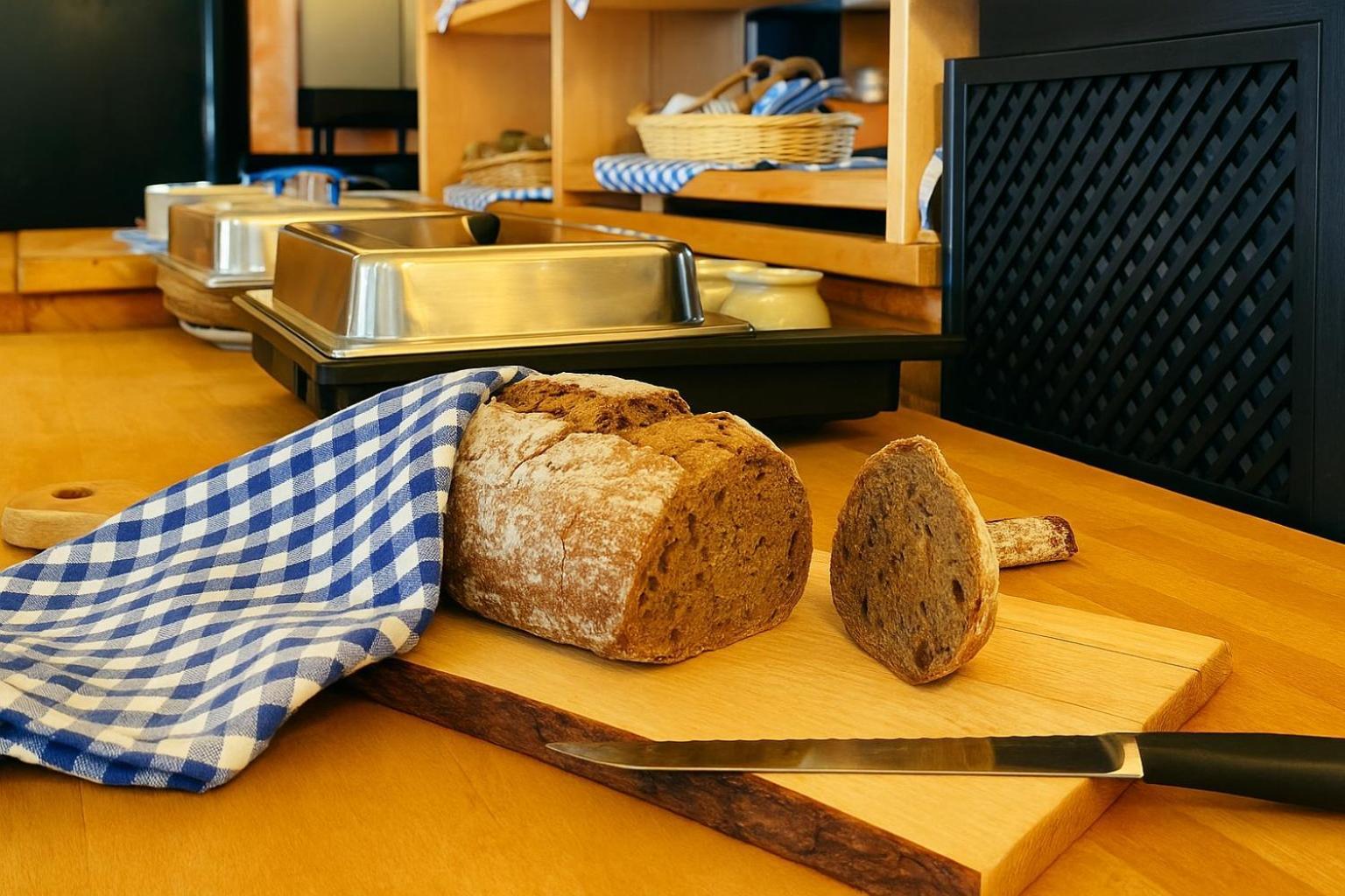 A8 Hotel Im Darchinger Hof Bed & Breakfast - Zwischen Holzkirchen Und Weyarn - Zwischen Muenchen Salzburg Und Innsbruck - Kurz Vor Dem Irschenberg Extérieur photo